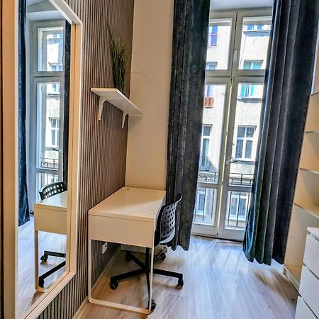 Centrum Fabryczna Rooms Лодзь Экстерьер фото